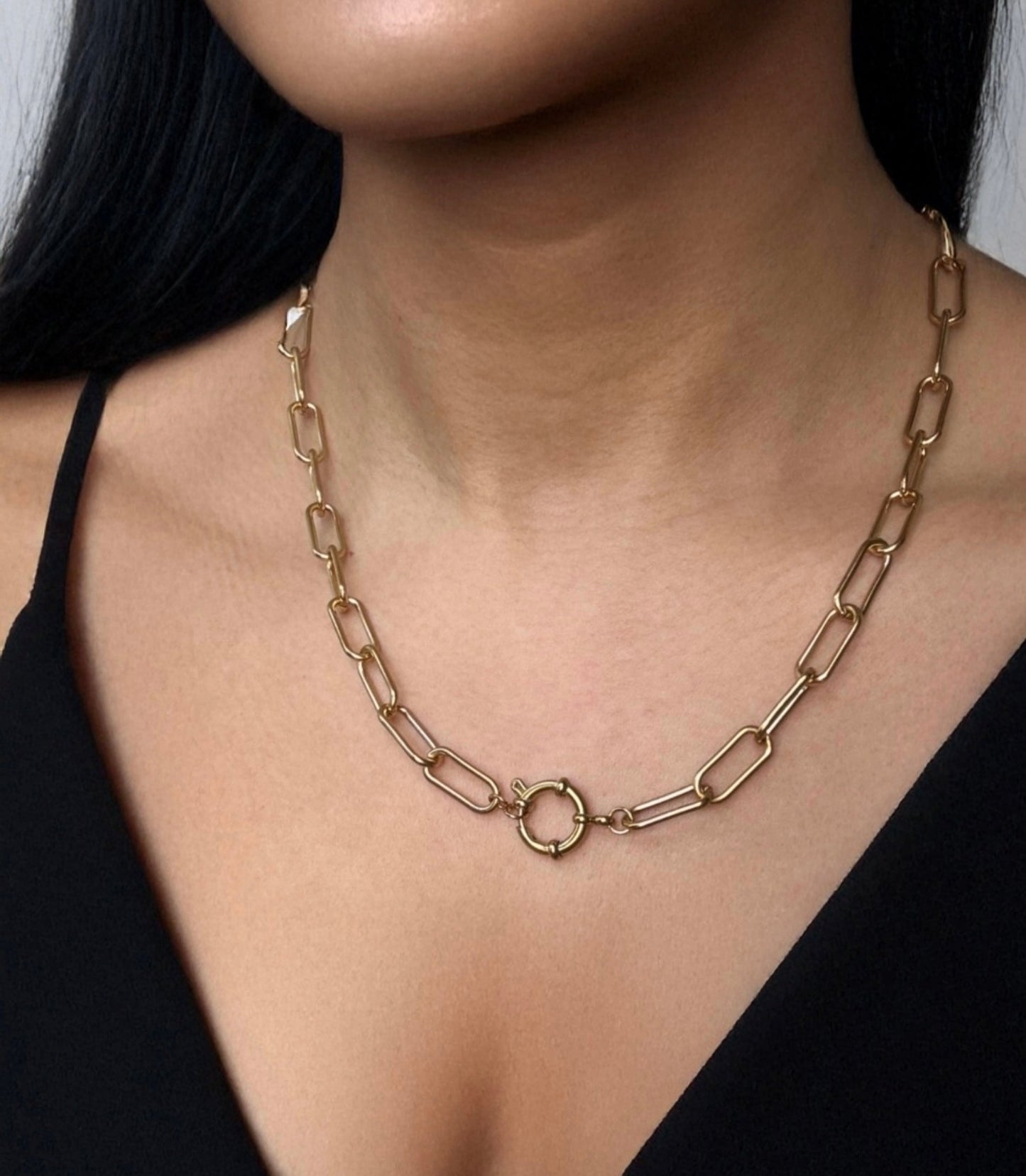 The Bold Clasp Chain