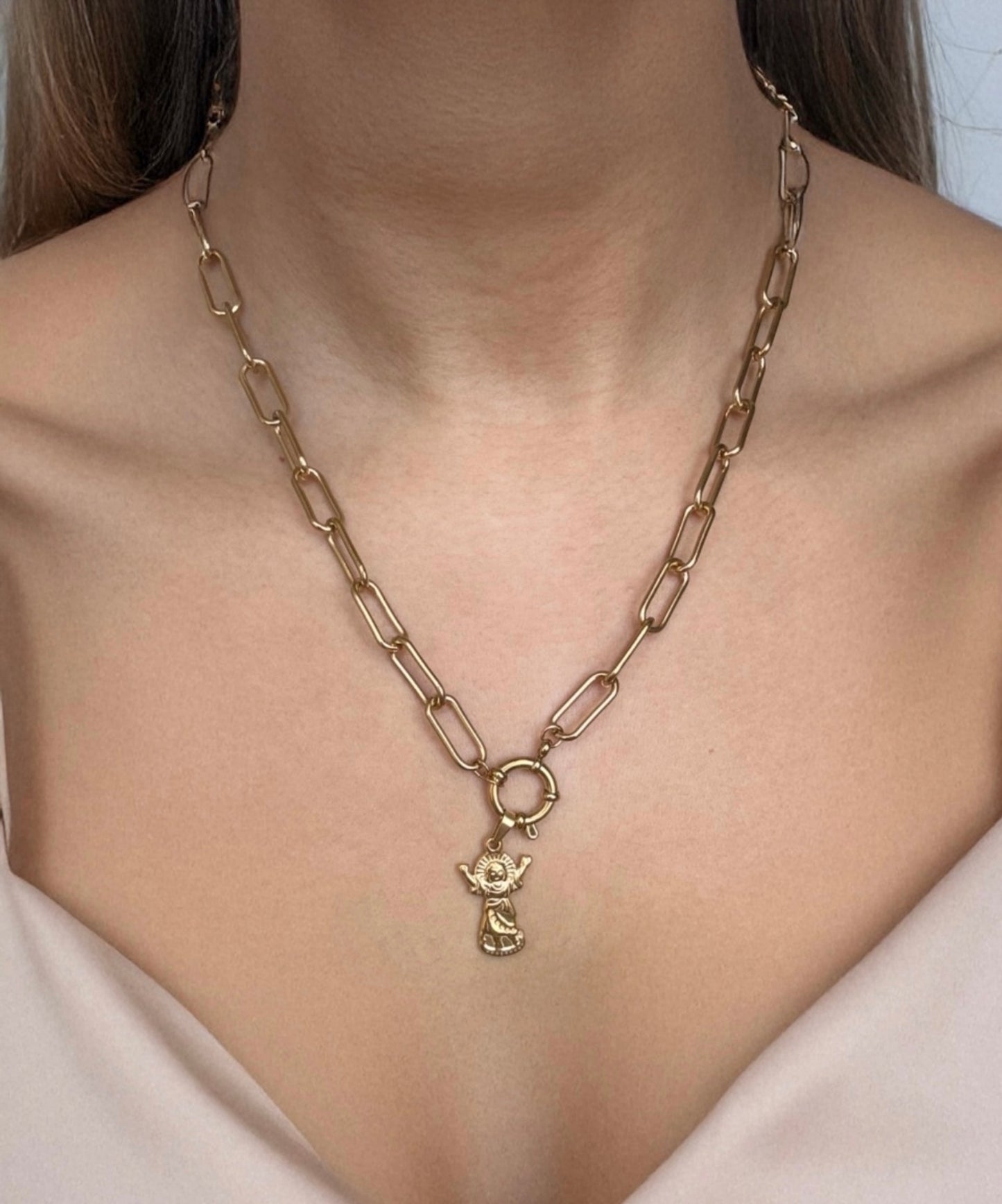 The Bold Clasp Chain