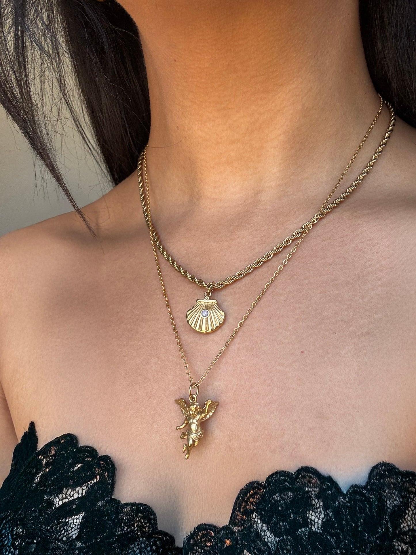 The Venus Shell Chain
